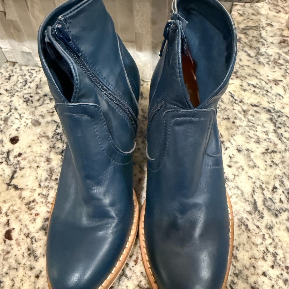 Women's Blue Leather Ankle Boots